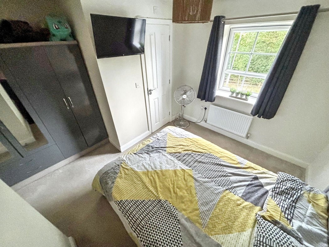 Property image 10 of 19