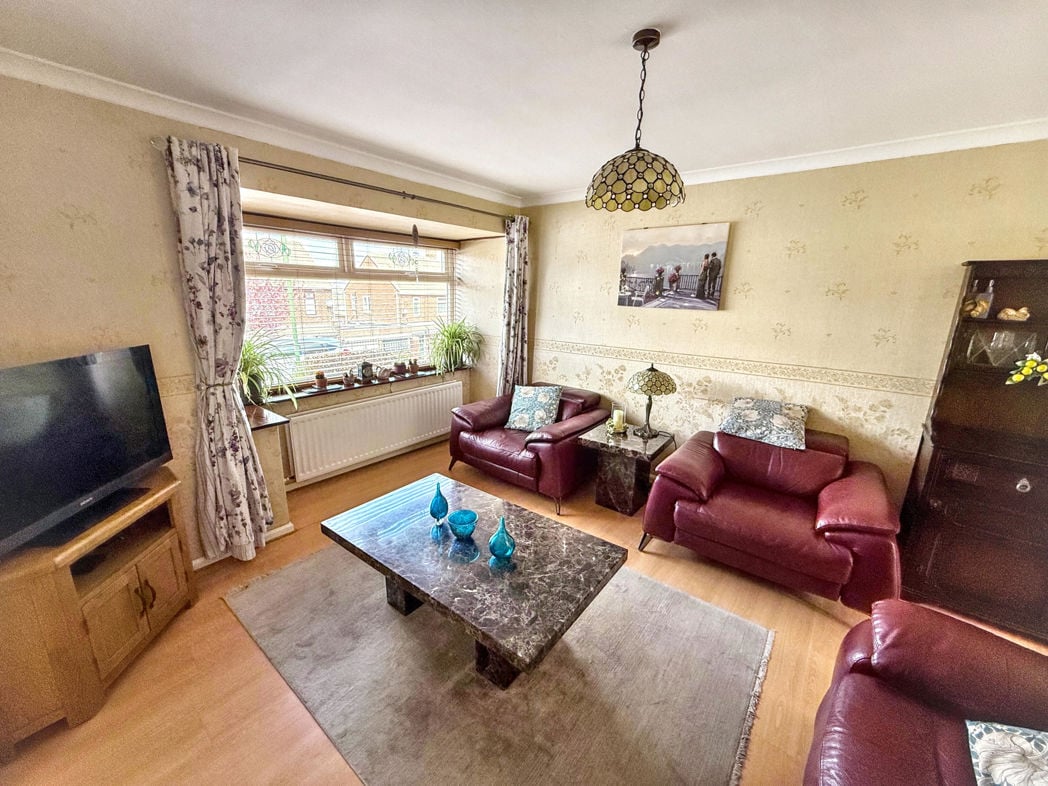 Property image 2 of 12