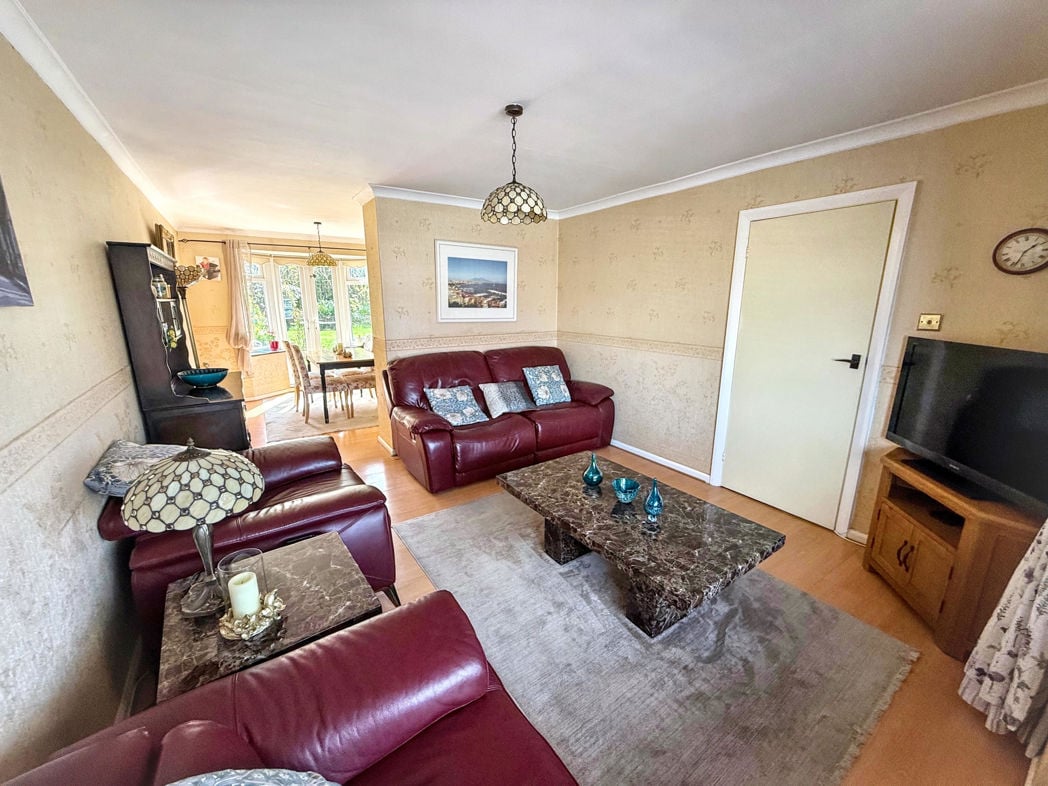 Property image 3 of 12