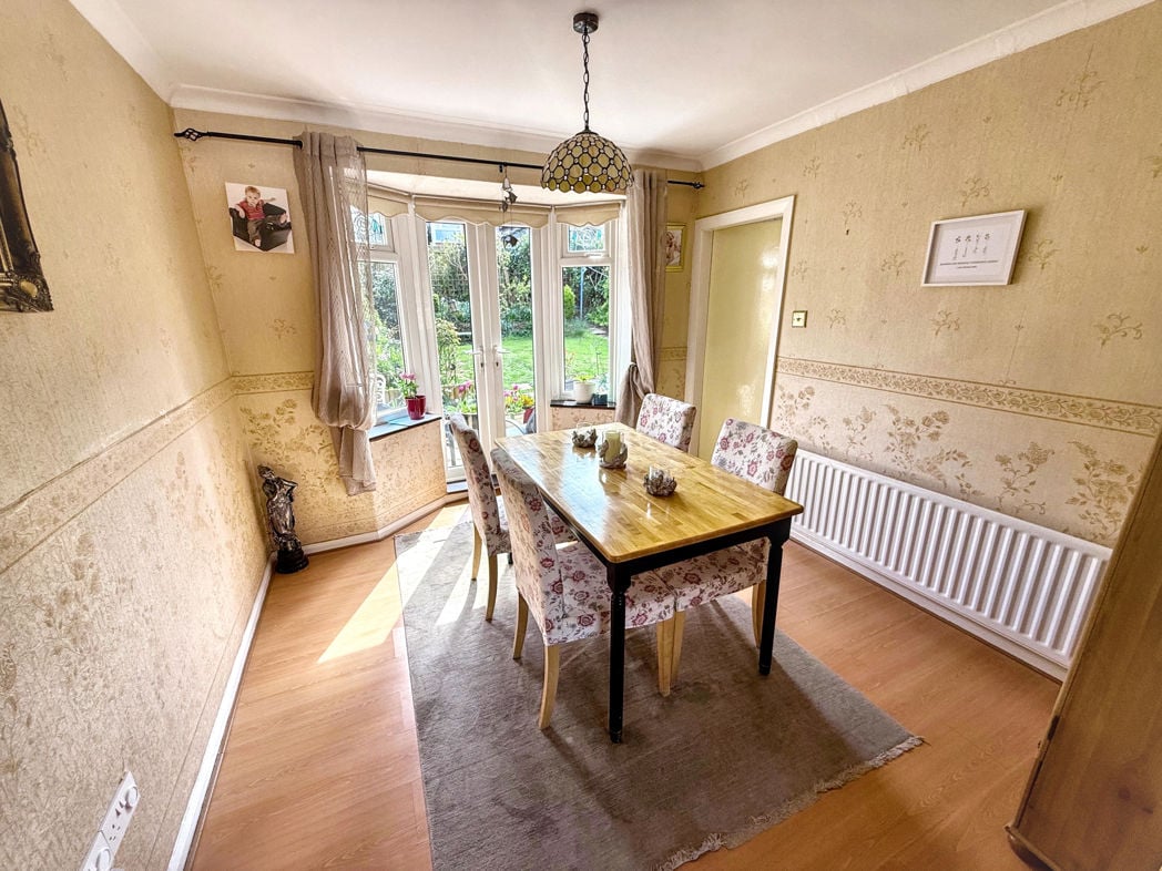 Property image 4 of 12