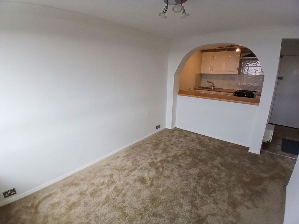 Property image 2 of 6