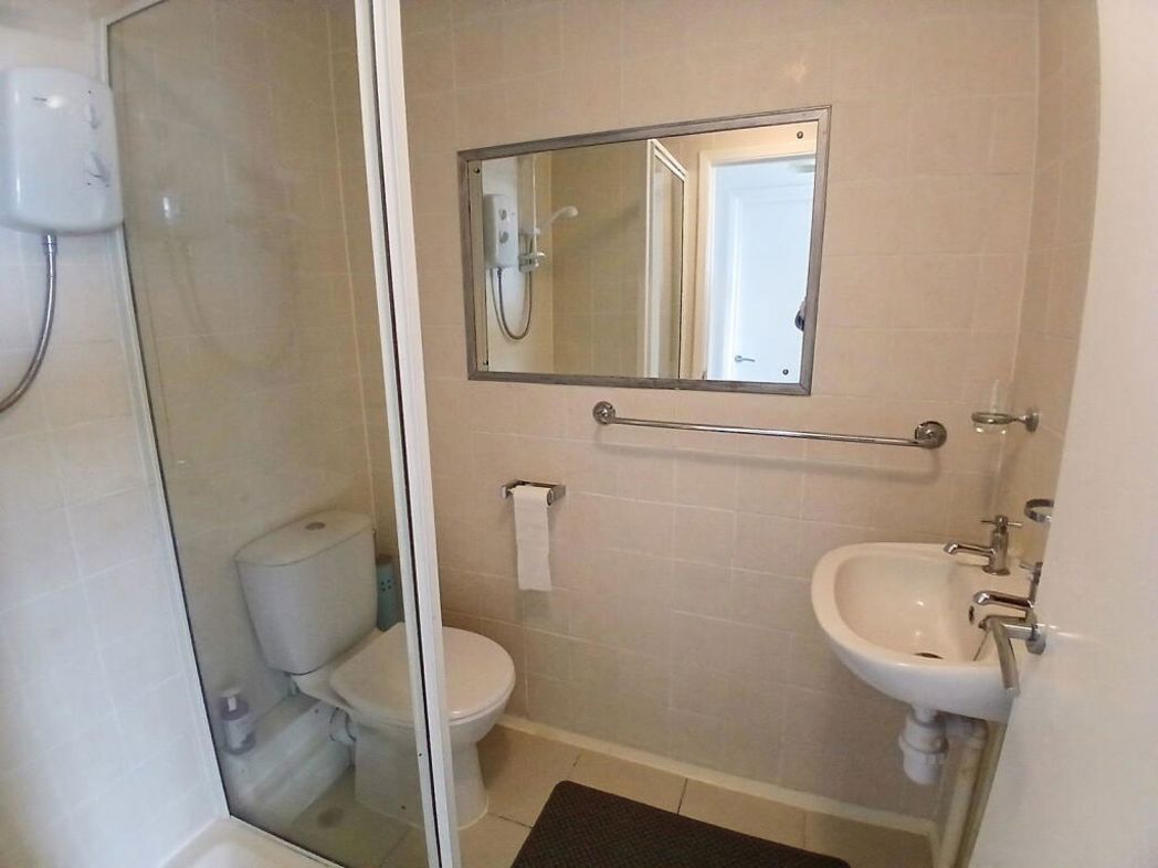Property image 6 of 6
