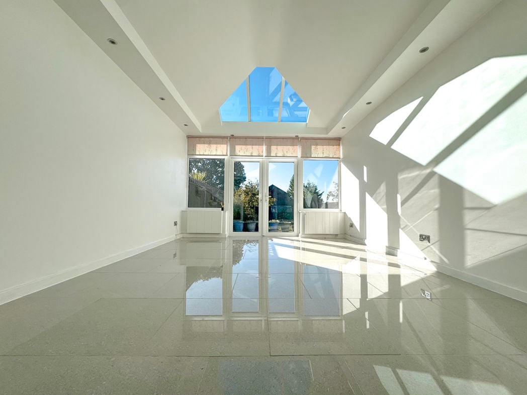 Property image 10 of 23