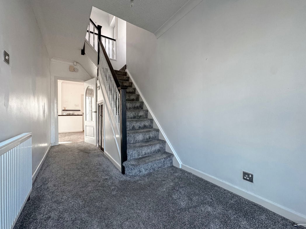 Property image 4 of 23