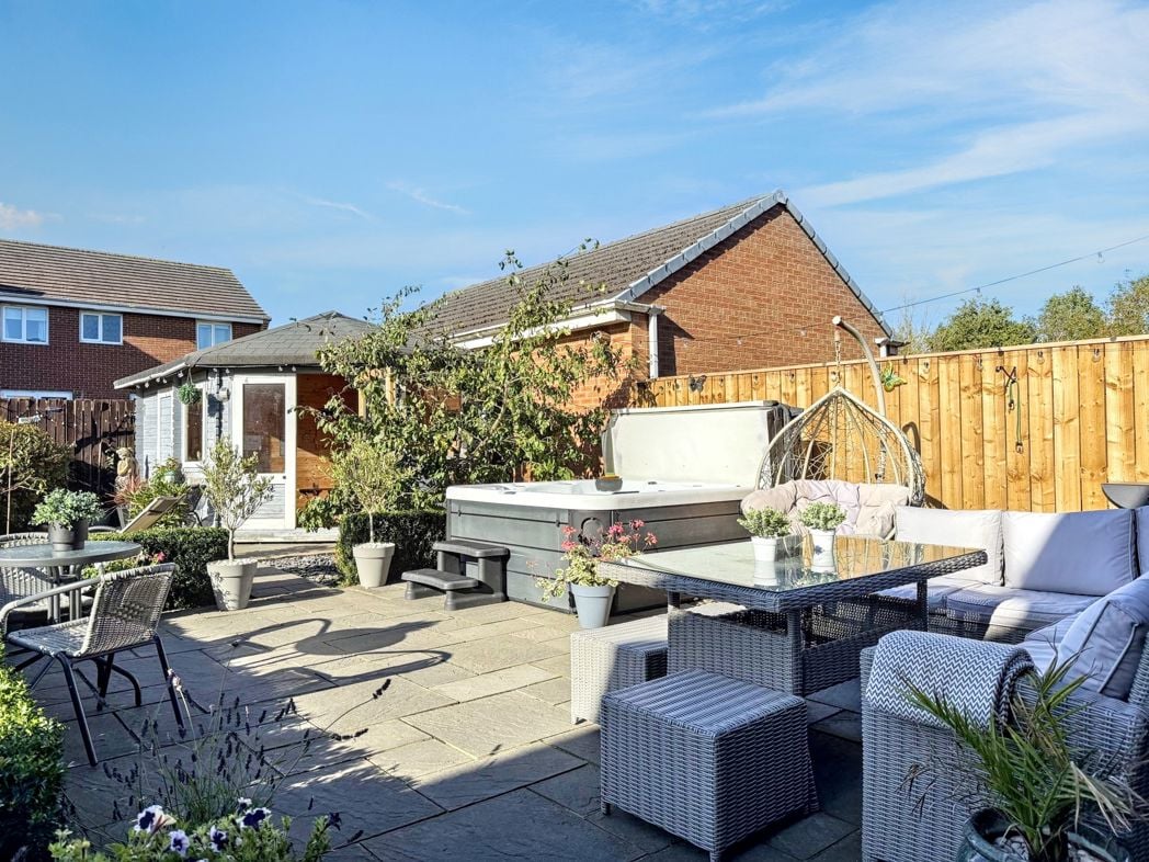 Property image 4 of 40