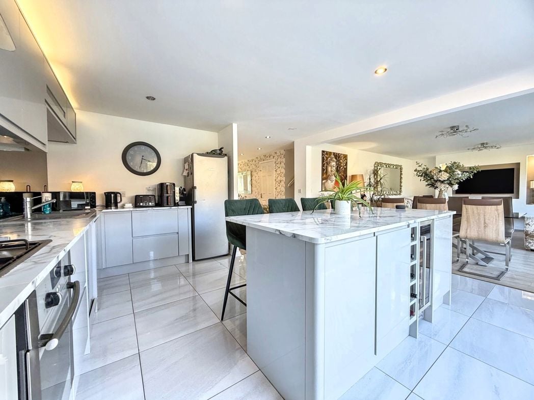 Property image 10 of 40