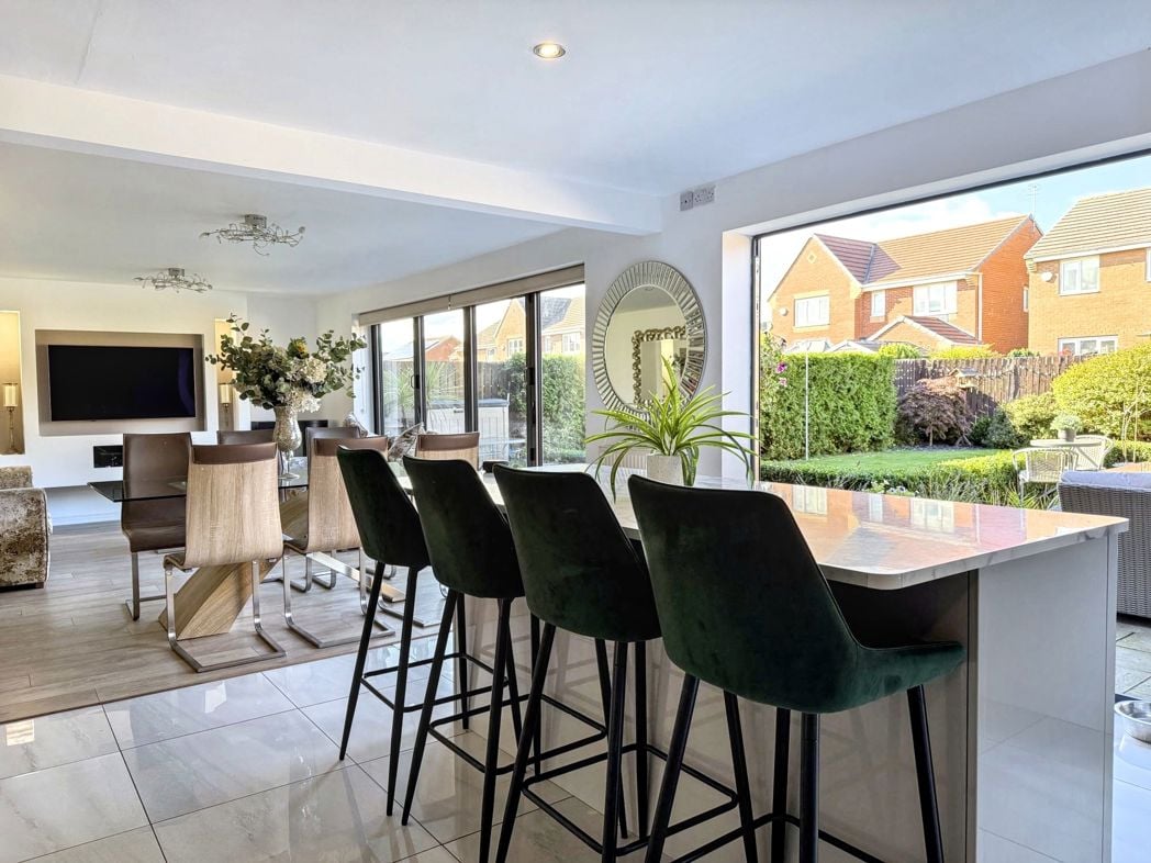 Property image 3 of 40