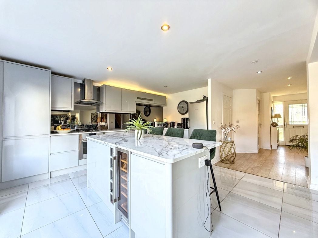 Property image 12 of 40
