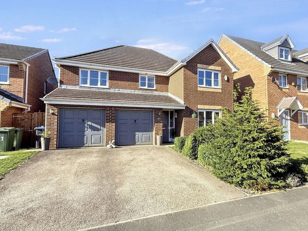 Property image 1 of 40