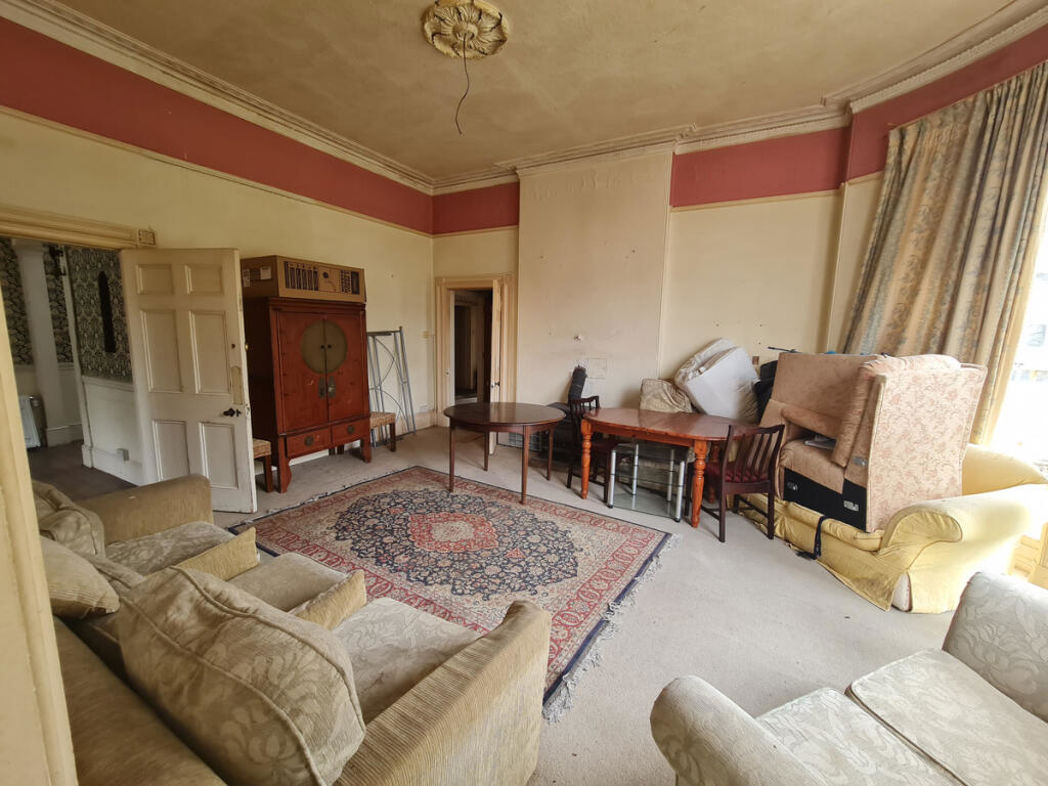 Property image 6 of 48