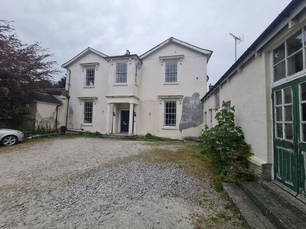 Property image 10 of 48