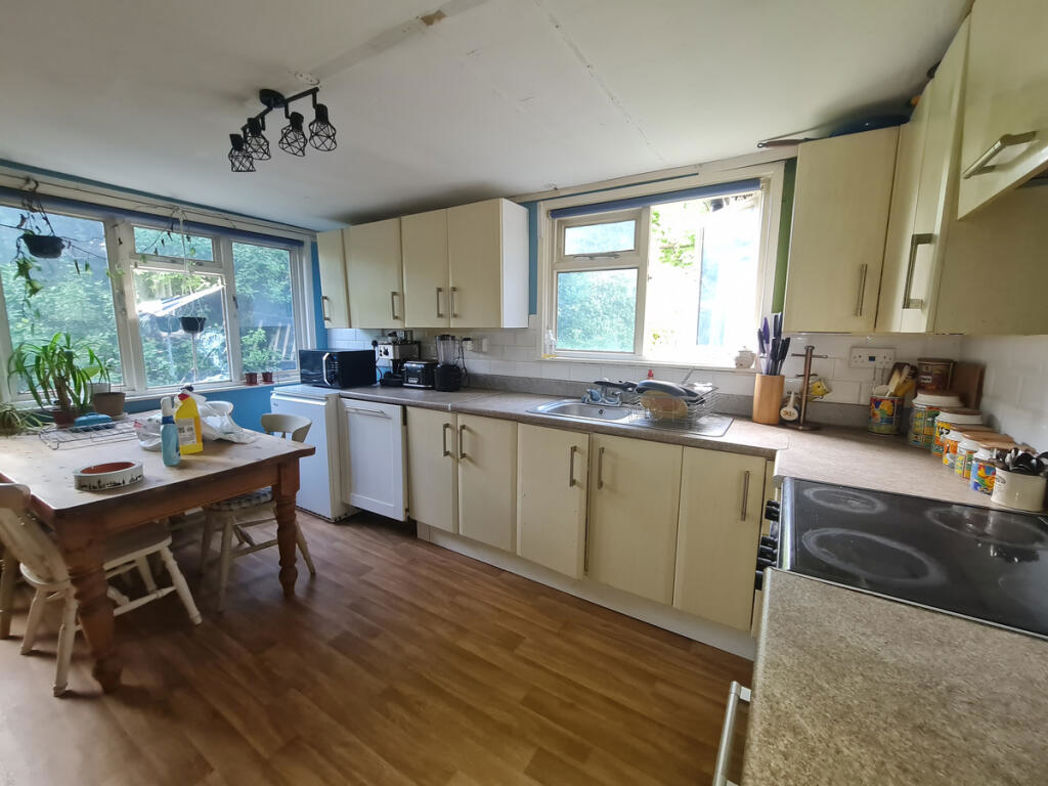 Property image 12 of 48