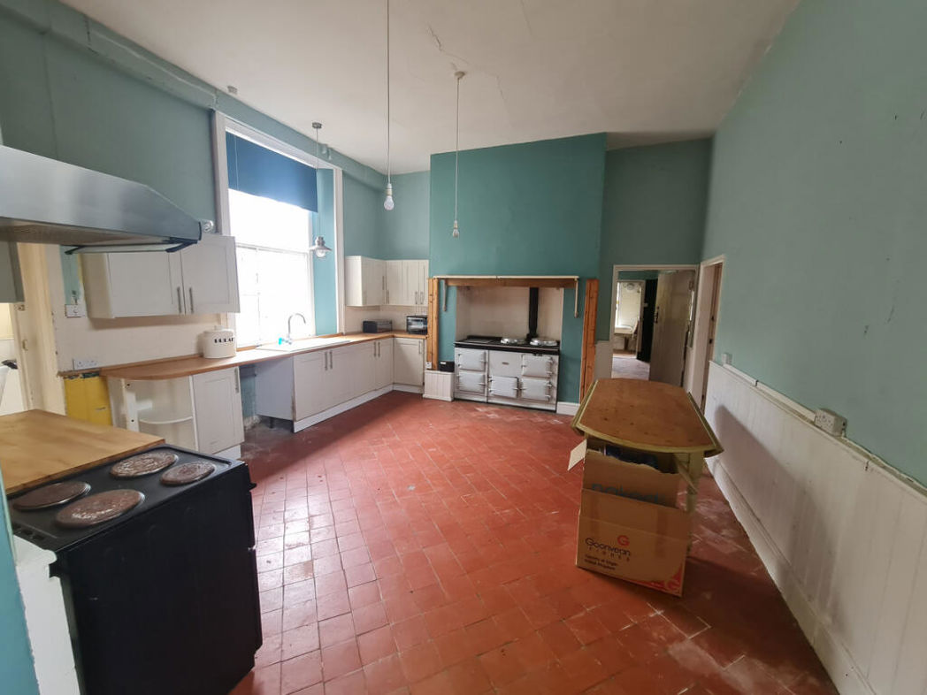 Property image 14 of 48