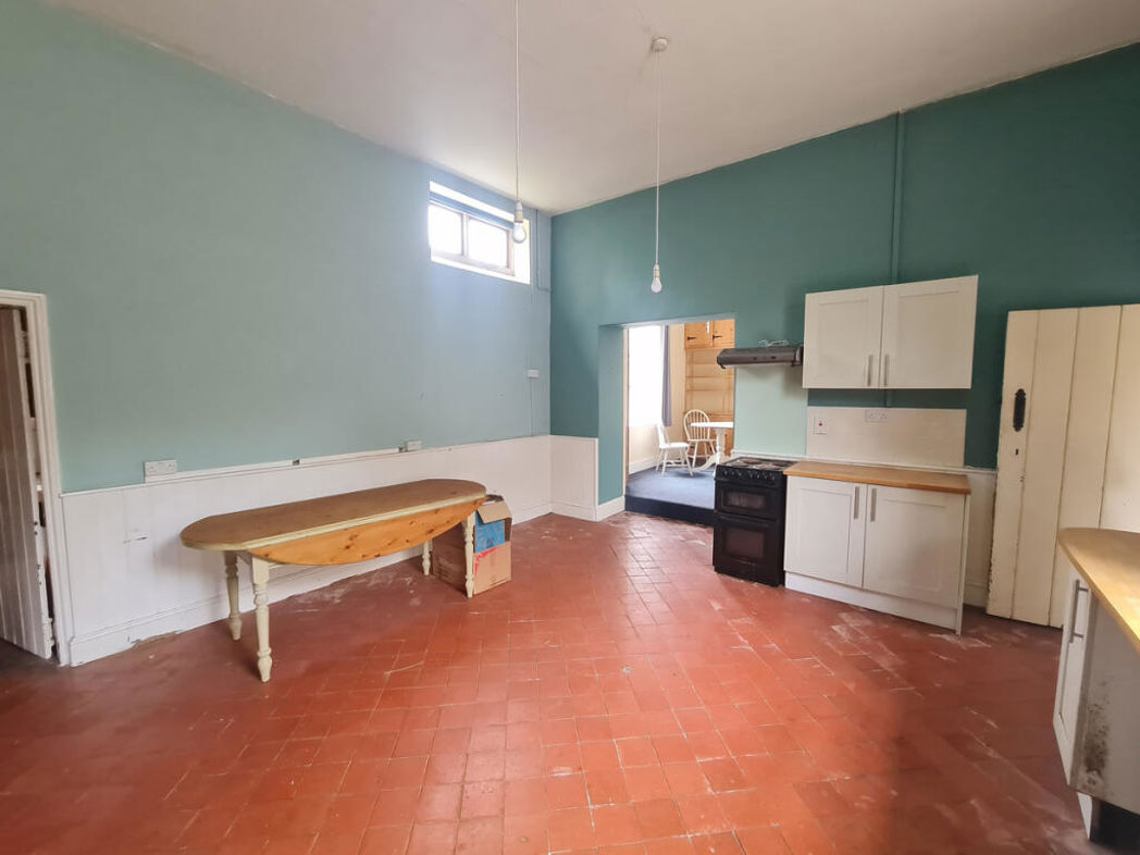 Property image 23 of 48