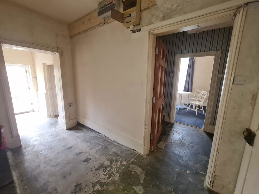 Property image 24 of 48