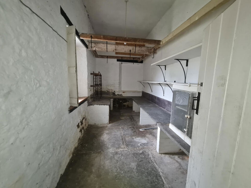 Property image 27 of 48