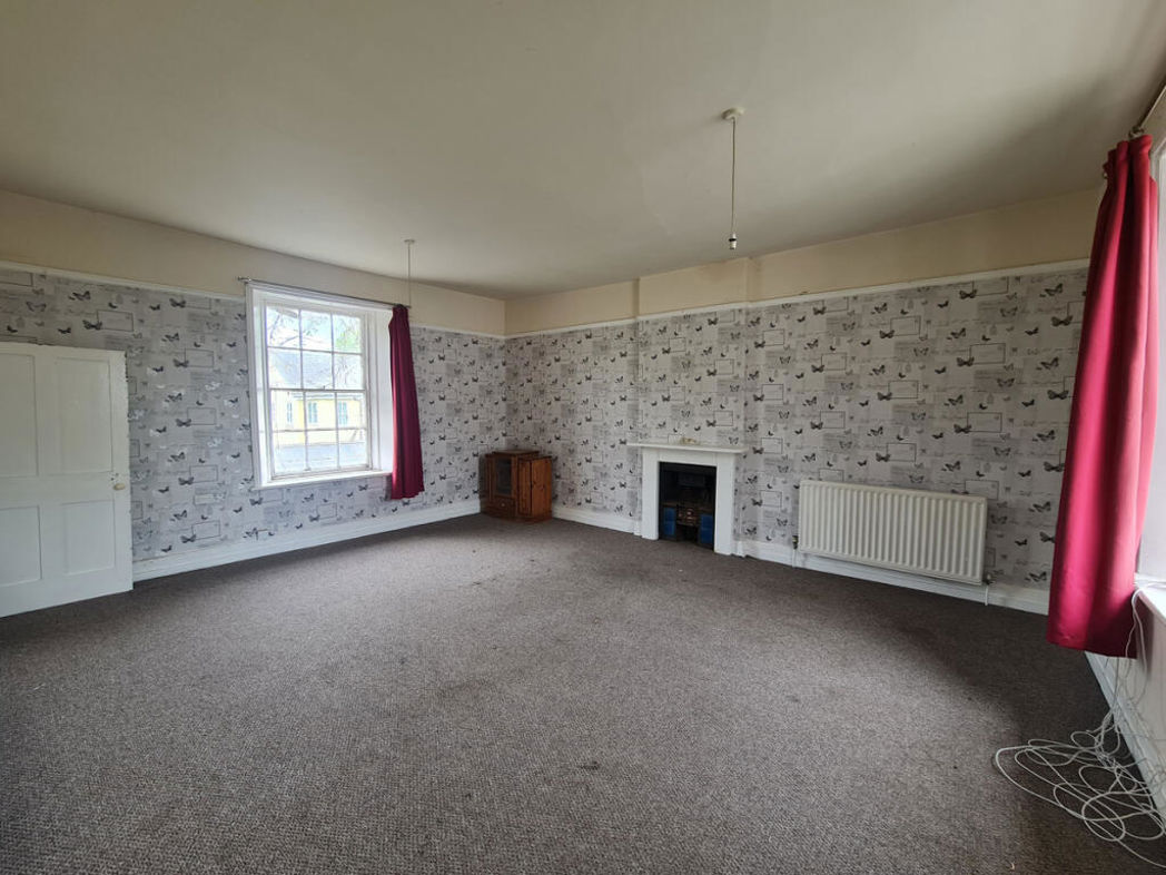 Property image 30 of 48