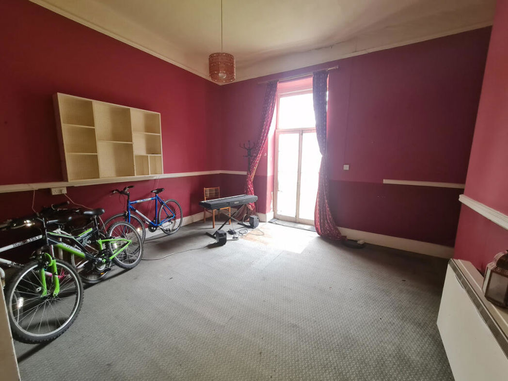 Property image 33 of 48