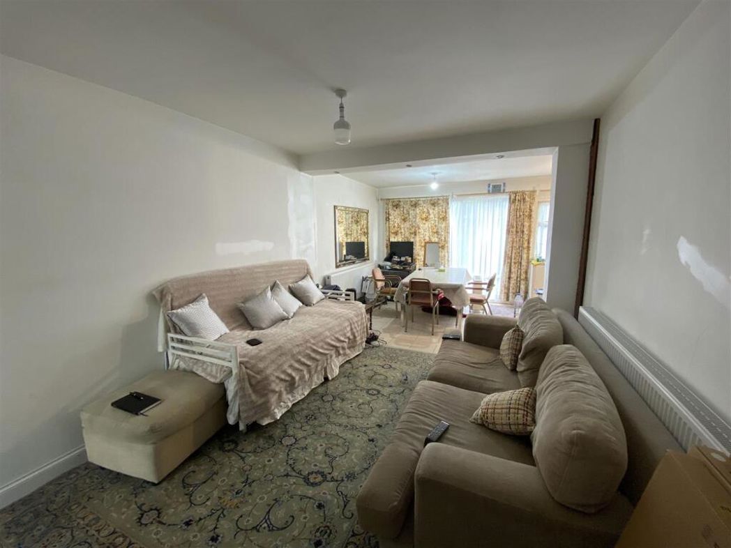 Property image 2 of 13