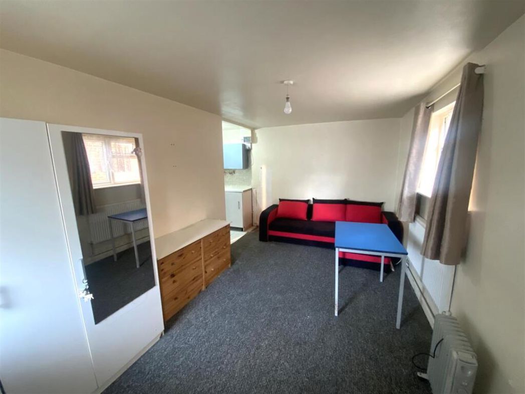 Property image 4 of 13