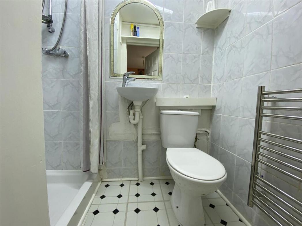 Property image 10 of 13