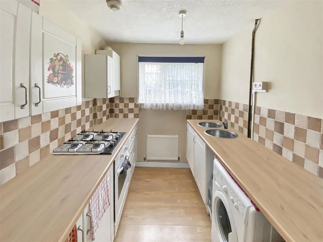 Property image 3 of 6