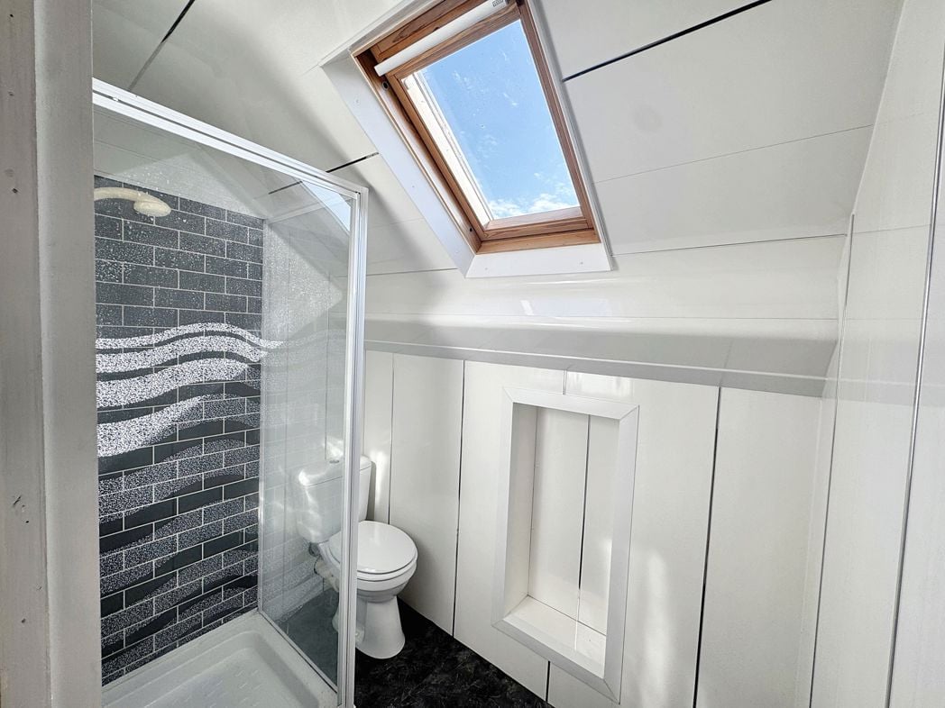Property image 12 of 19