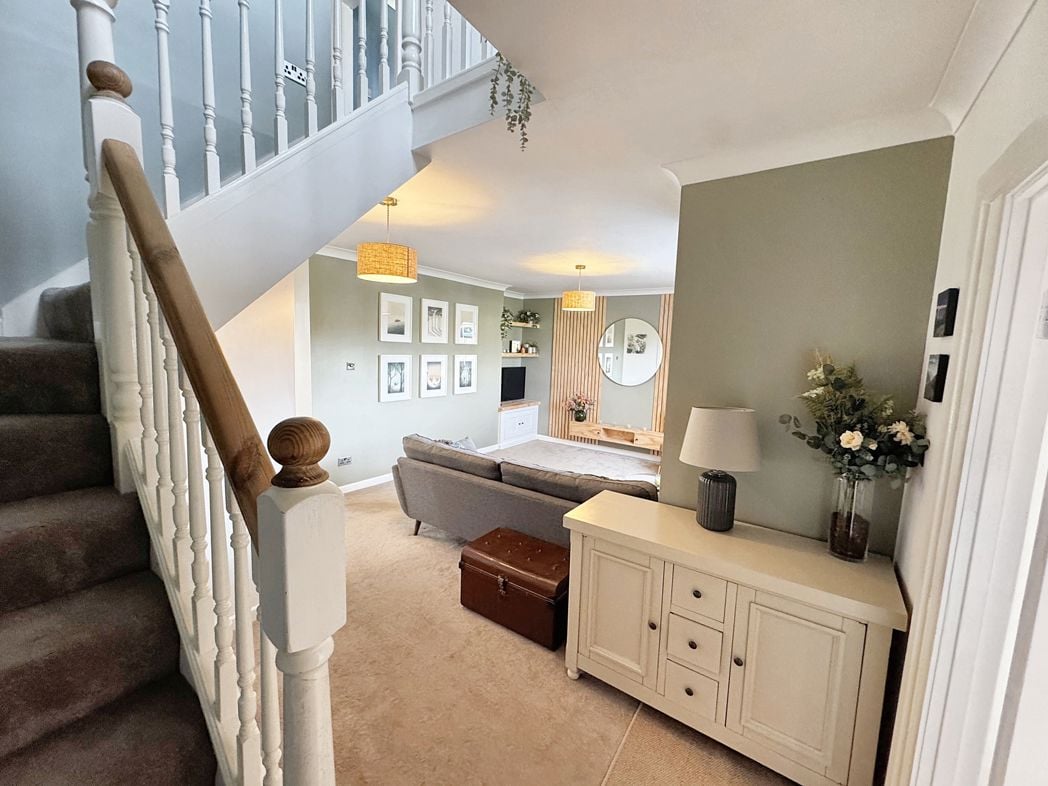 Property image 3 of 19