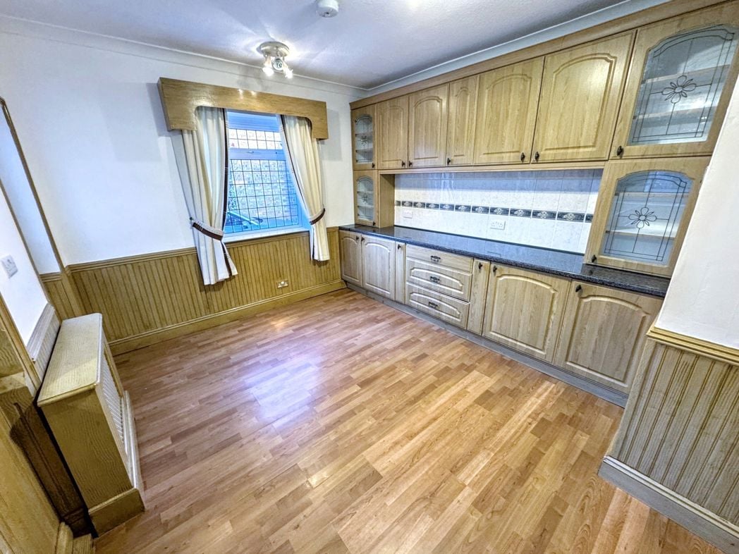 Property image 6 of 12