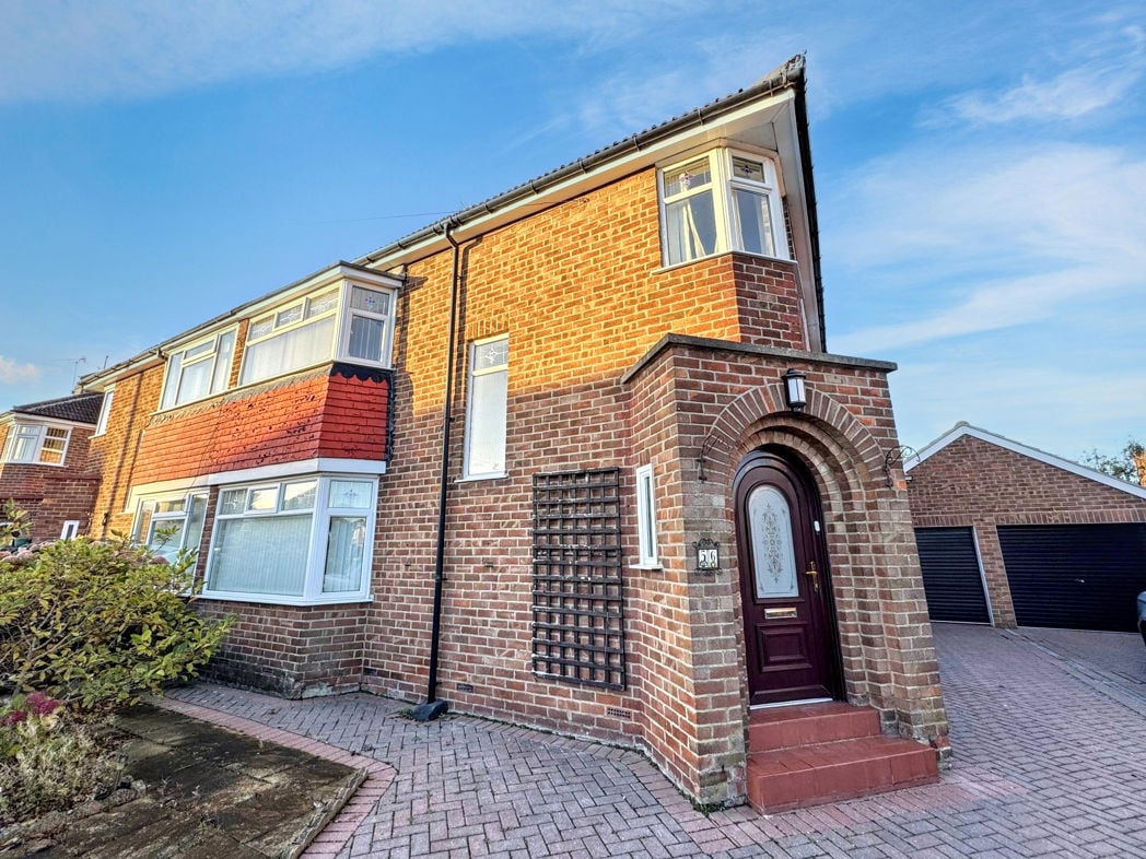 Property image 1 of 12
