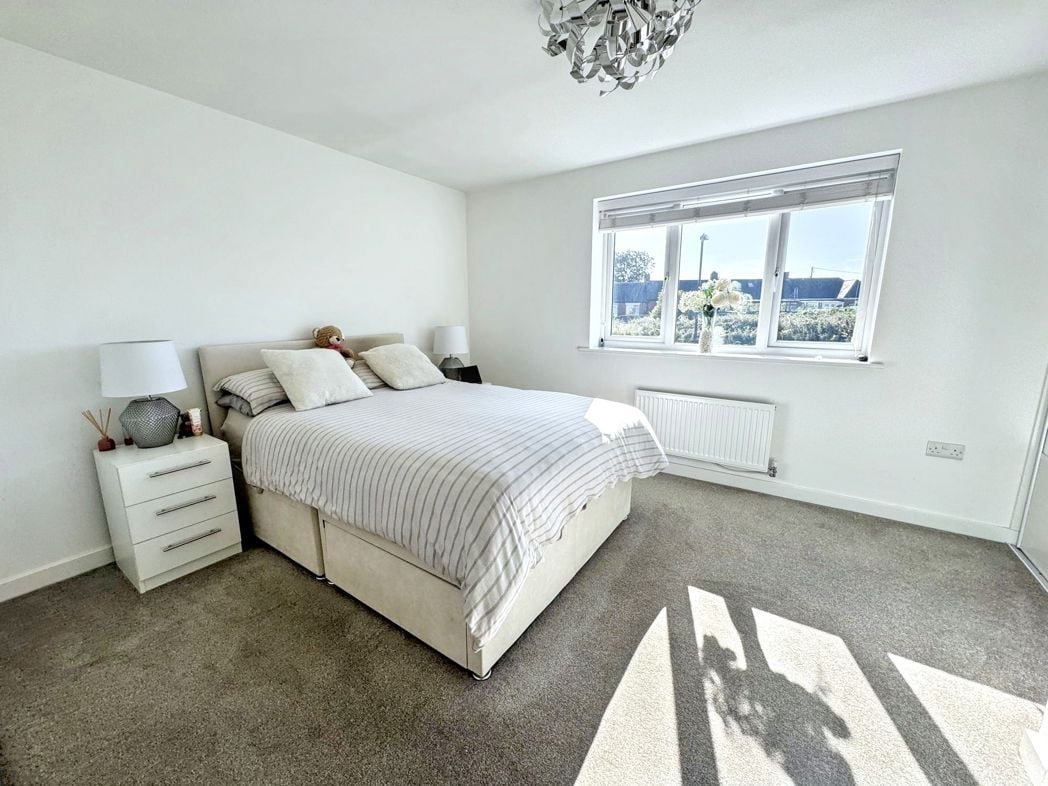 Property image 12 of 26