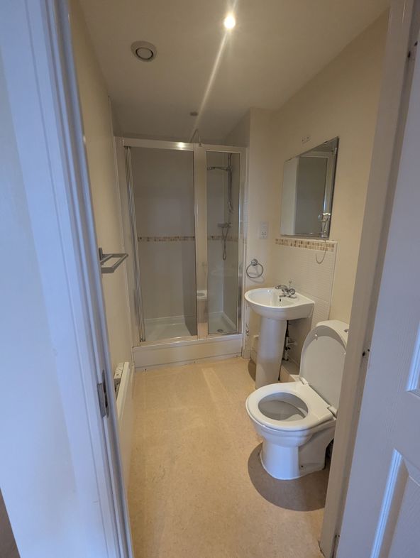 Property image 12 of 22