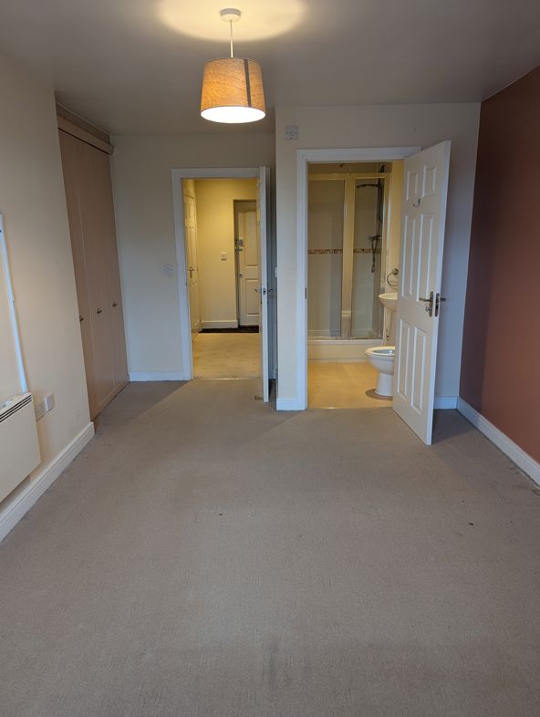 Property image 11 of 22