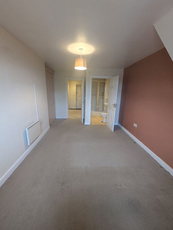 Property image 16 of 22