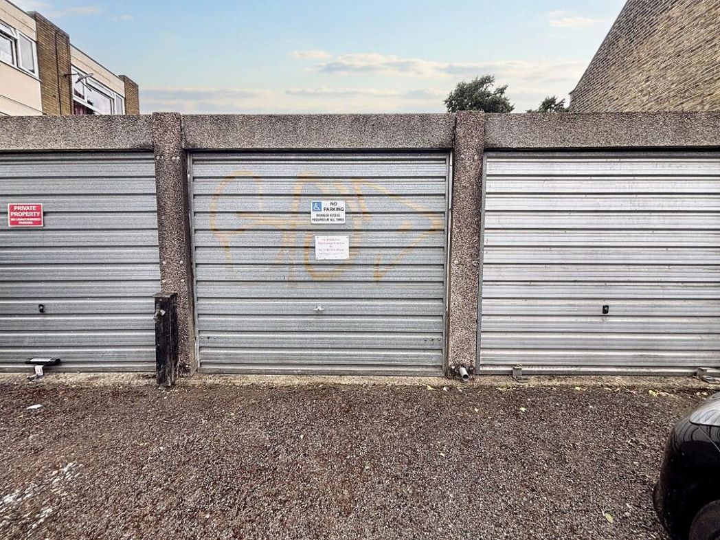 4 Hatfield House, London, E11 1NX