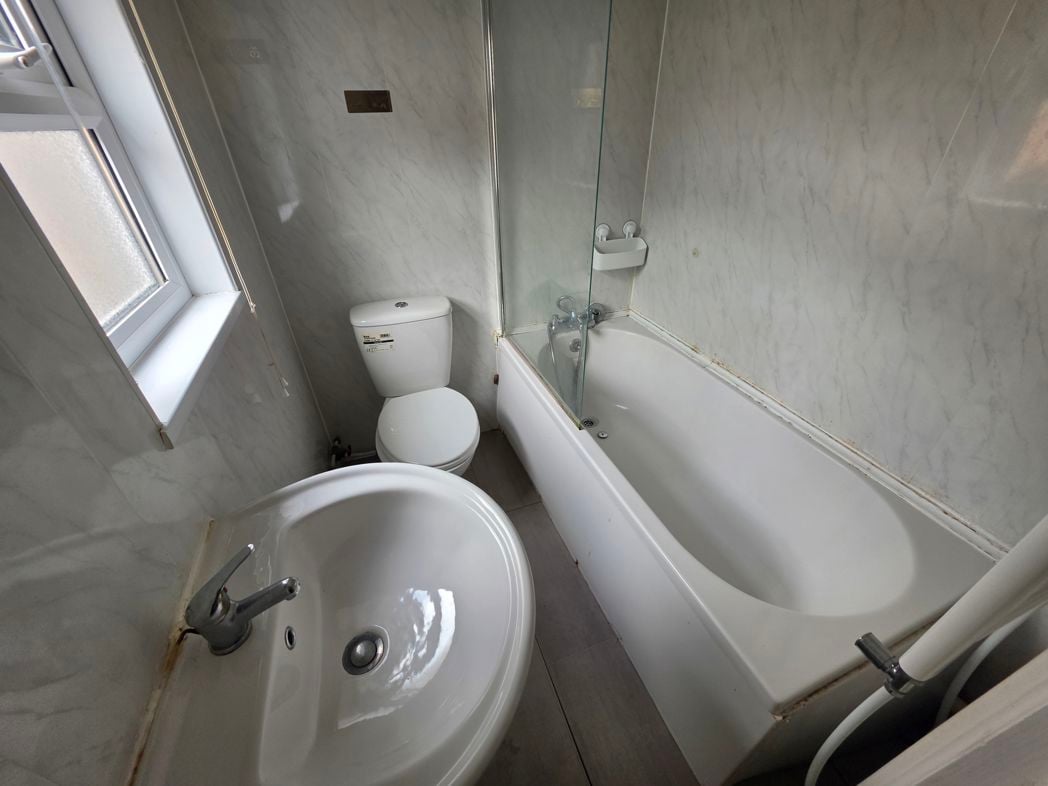 Property image 7 of 9