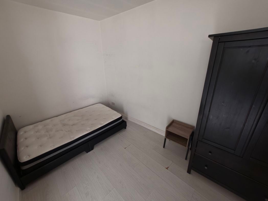 Property image 6 of 9