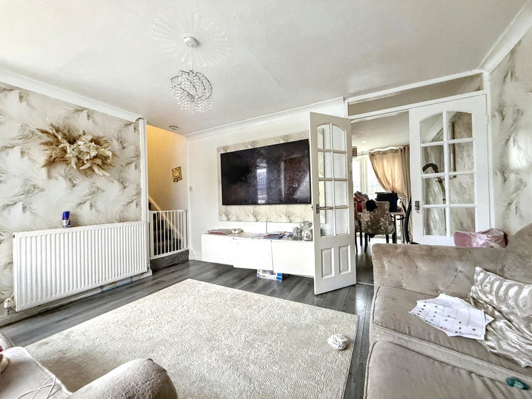 Property image 2 of 11