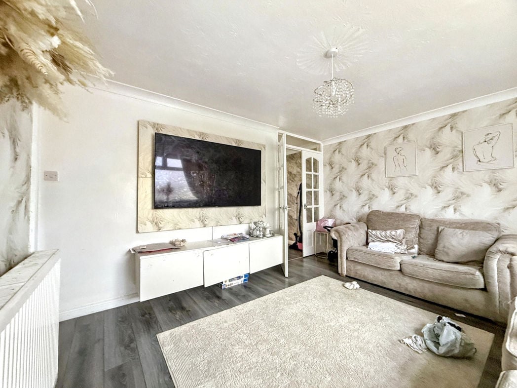 Property image 3 of 11