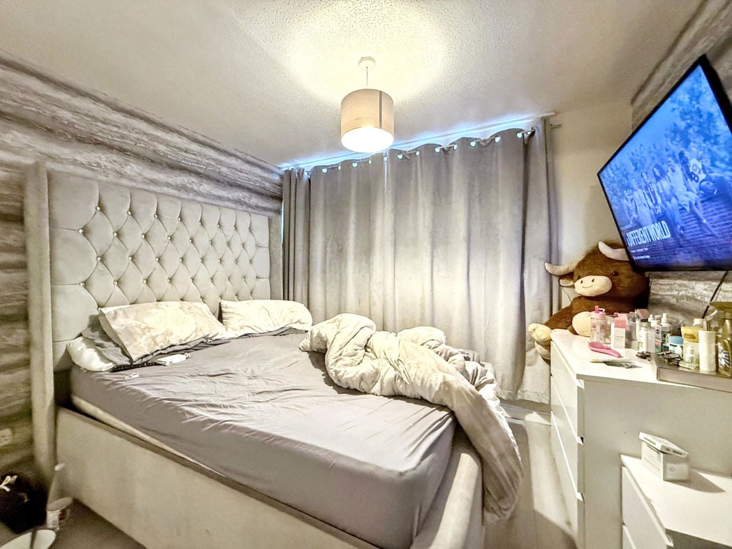 Property image 6 of 11