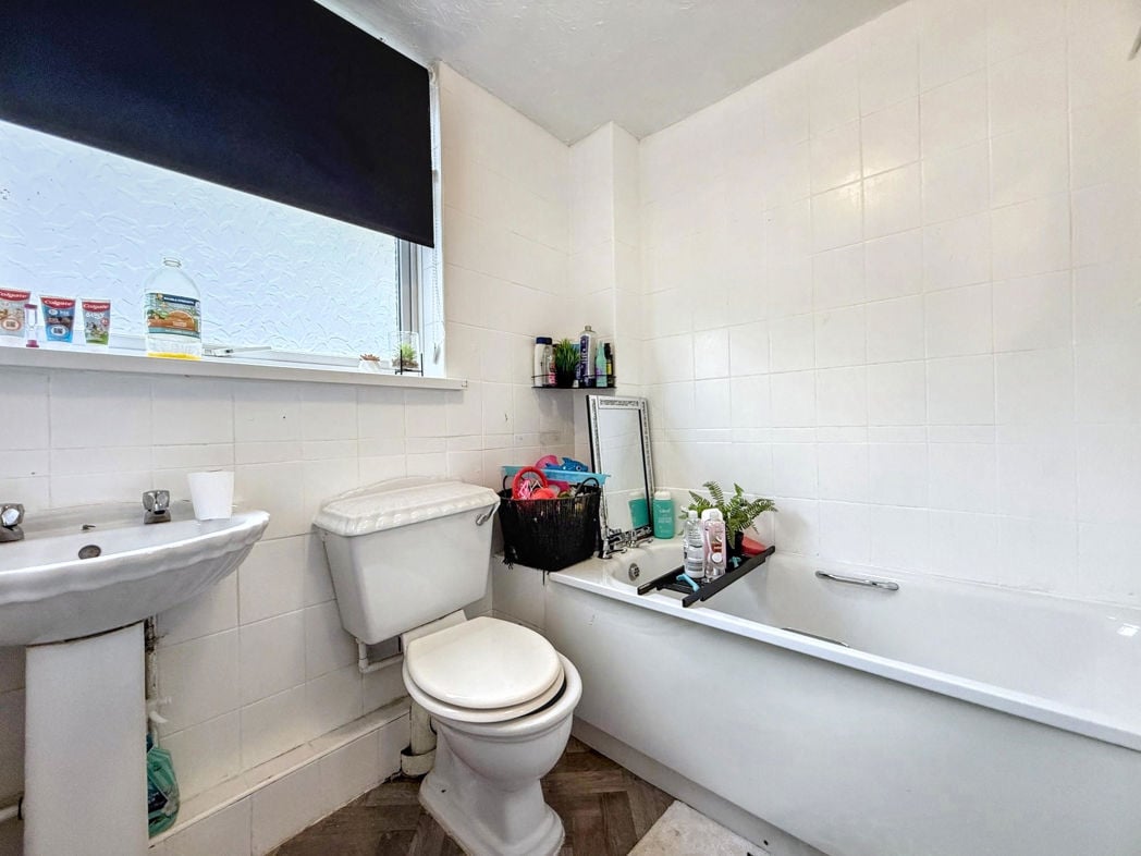 Property image 7 of 11