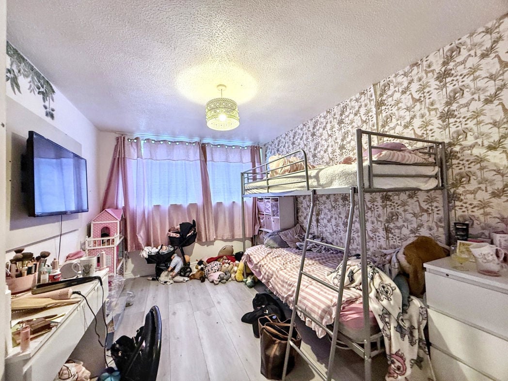 Property image 10 of 11