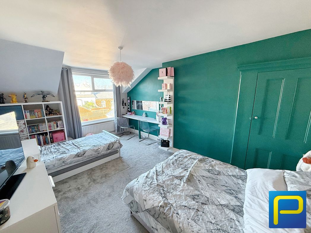 Property image 7 of 12