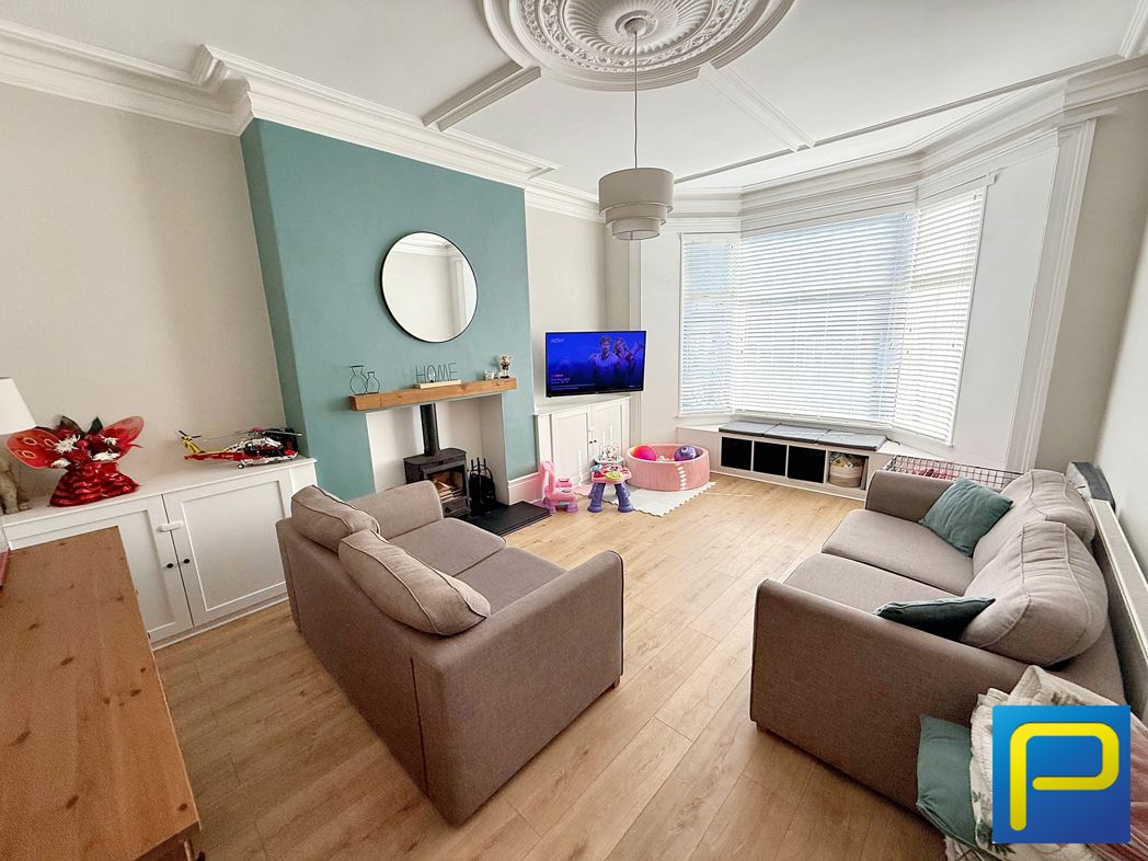 Property image 3 of 12