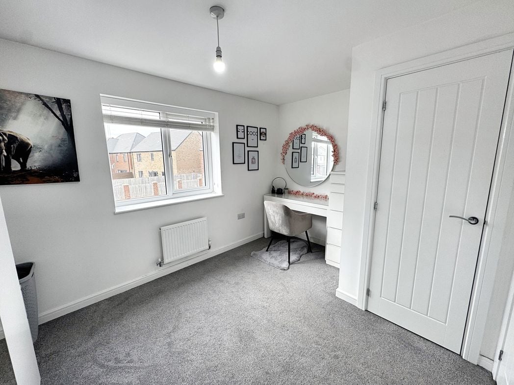 Property image 10 of 12