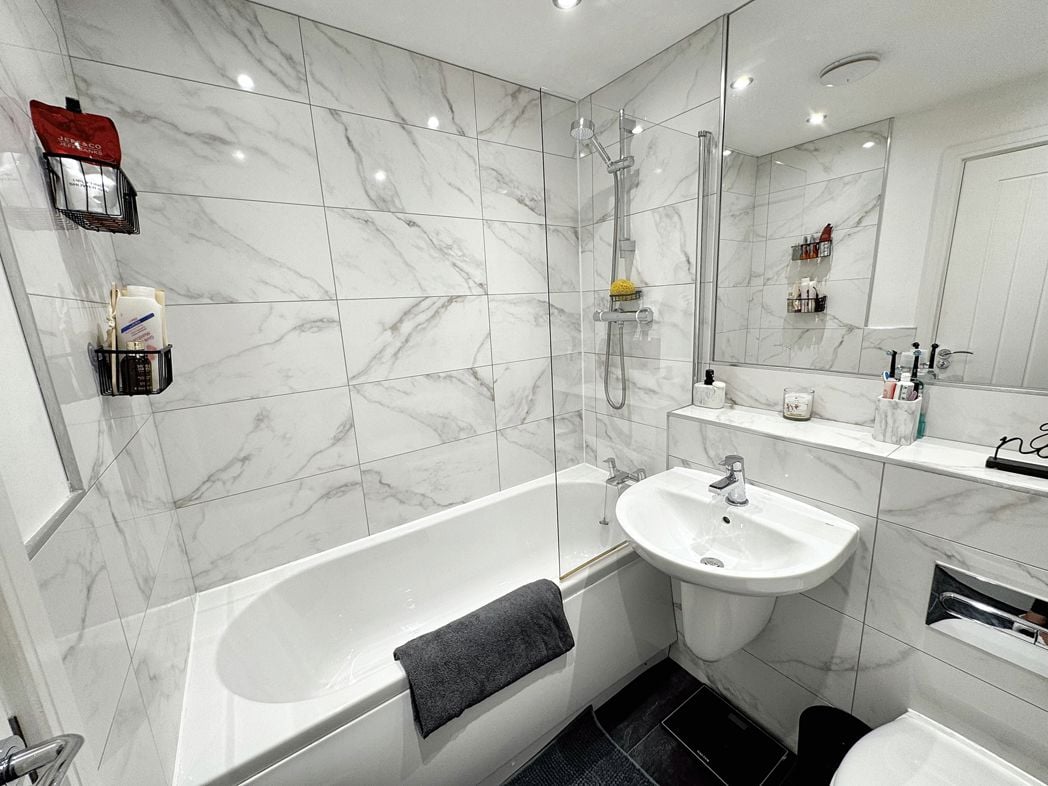 Property image 11 of 12