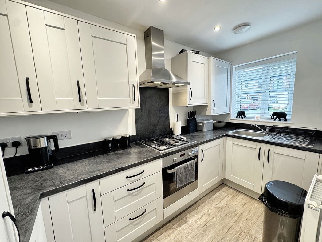 Property image 4 of 12