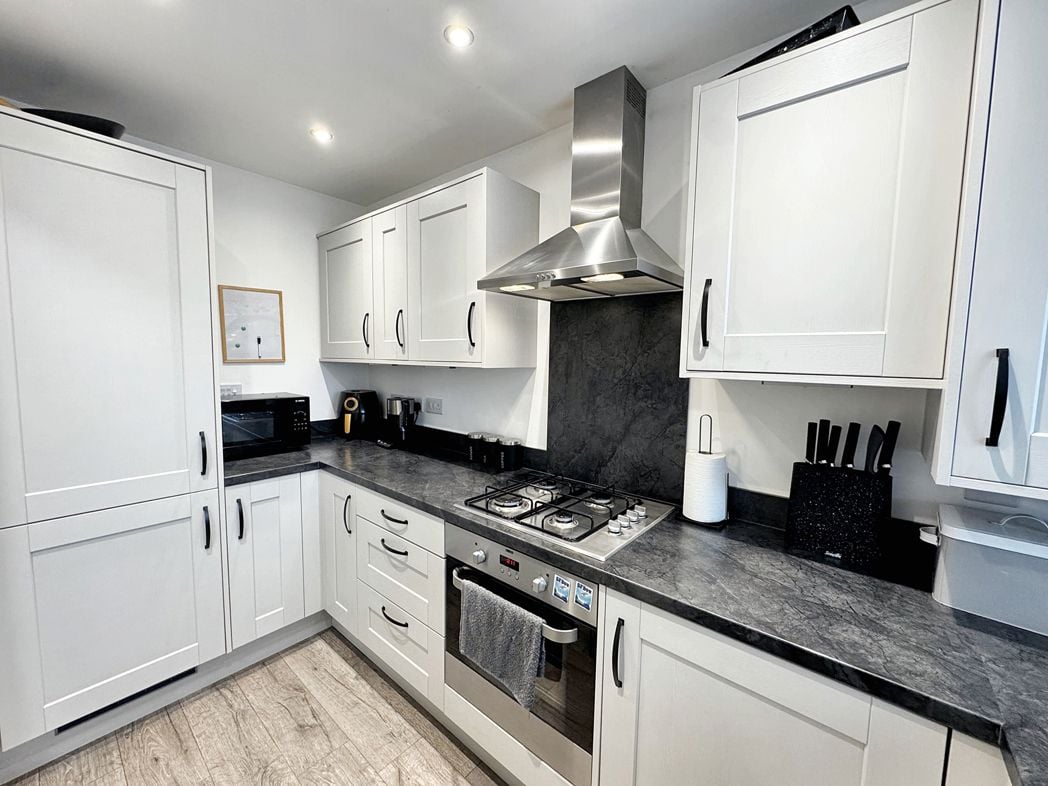 Property image 5 of 12