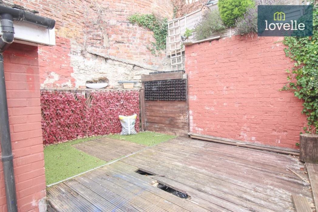Property image 12 of 12