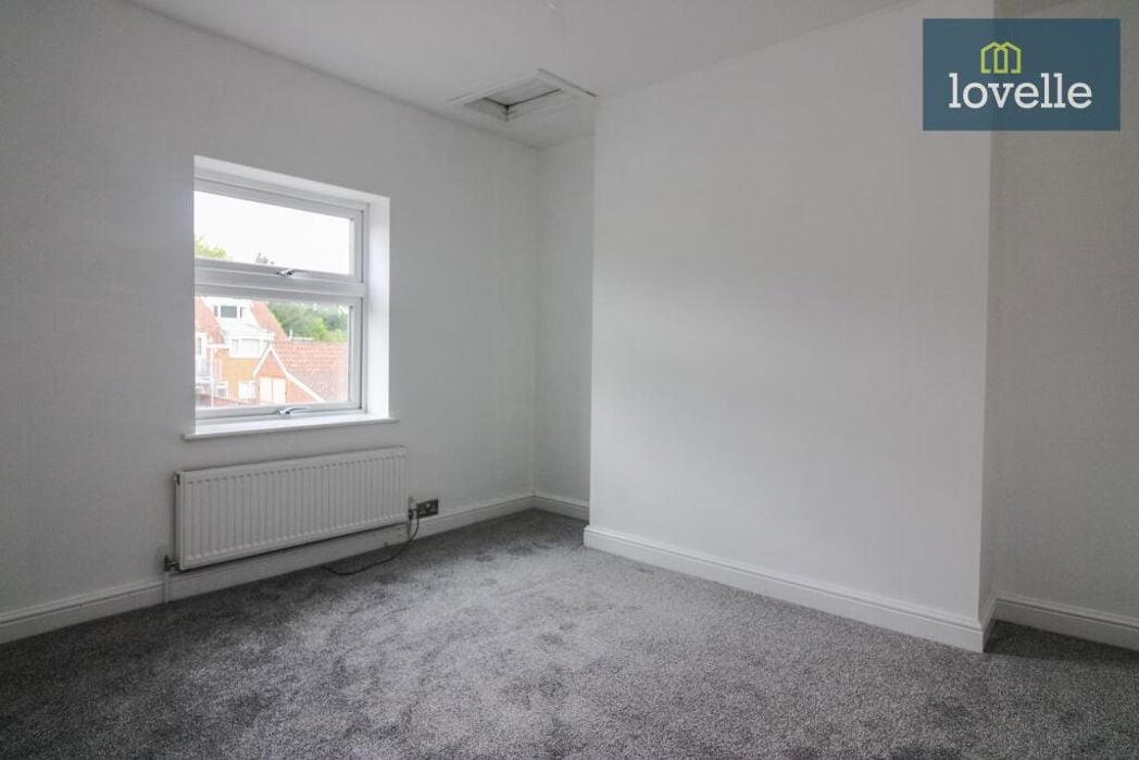 Property image 5 of 12